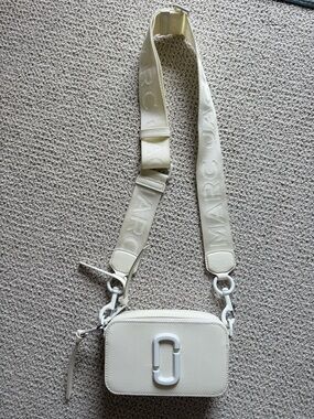 Marc Jacobs Ivory Logo-Striped Crossbody Camera Bag